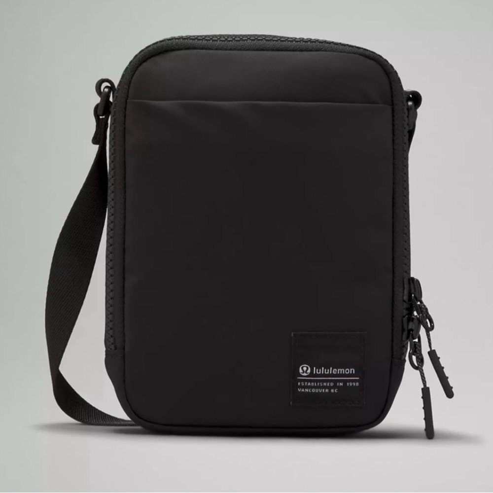 Lululemon Easy Access Crossbody